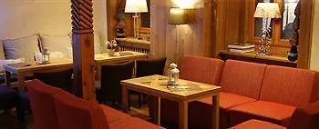 ***  Hotel Restaurant La Couronne Chamonix France