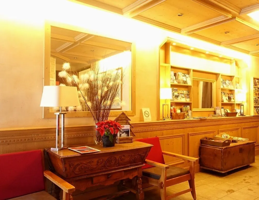 Hotel Restaurant La Couronne Chamonix 3*,